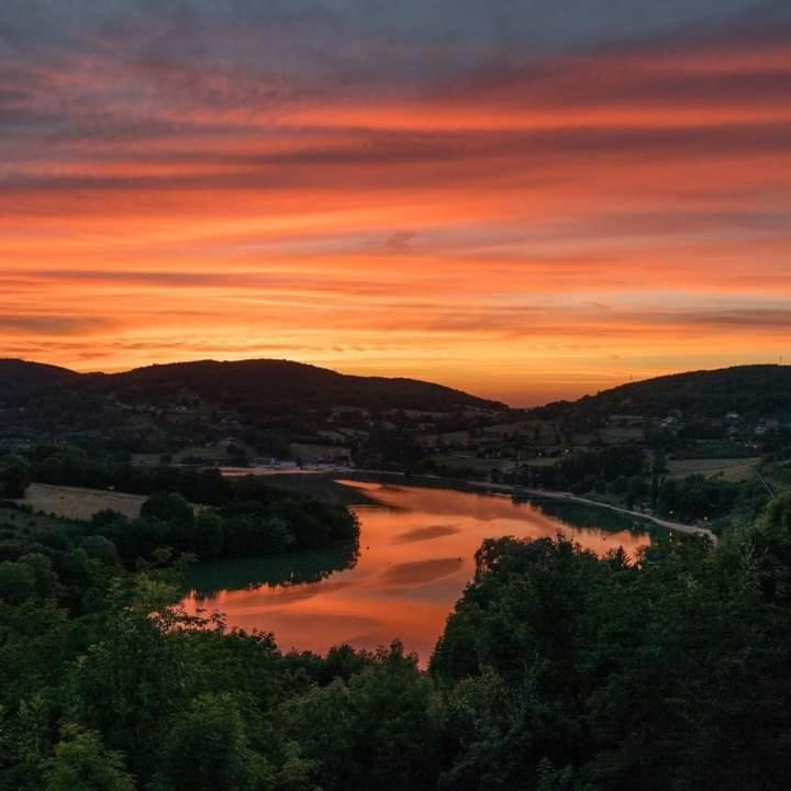 Chambre Climatisee Au Coeur De Brive Avec Televiseur Connecte Wifi Netflix Экстерьер фото